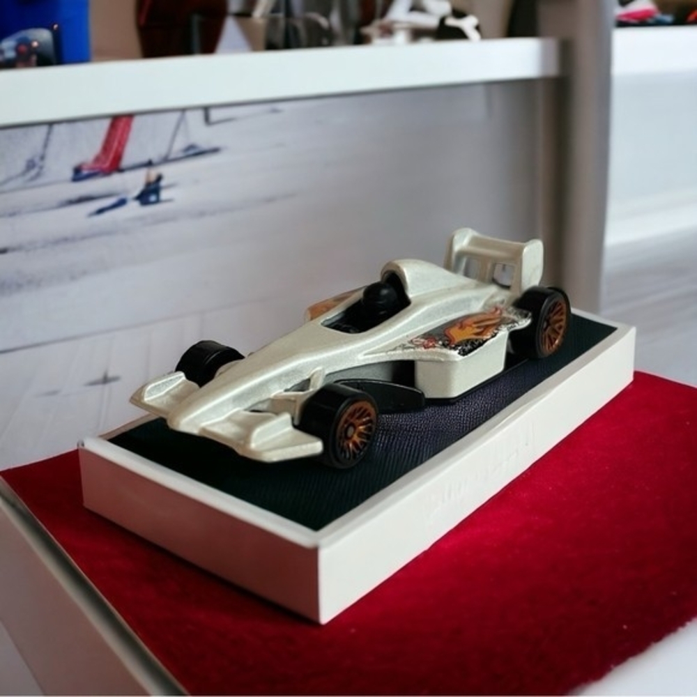 Hot Wheels 1998 Formula 1 F1 Race Car White Mattel Die-Cast 1:64 Collectible VG